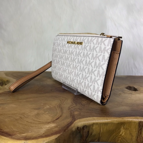 Michael Kors Jet Set Travel Double Zip Wristlet - Picture 2 of 8